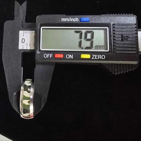 MENS 304 STAINLESS STEEL CAMOUFLAGE RING BAND \ SIZE 12 - Picture 4 of 9